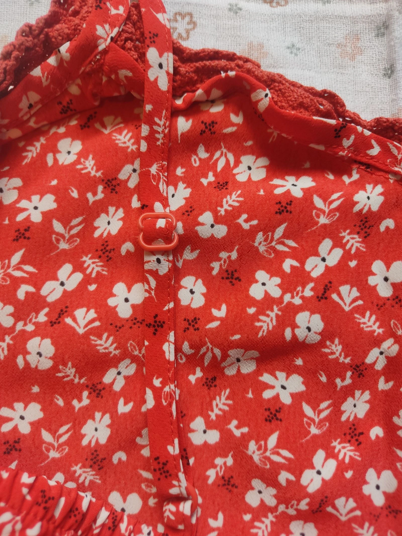 Camisola roja con flores blancas LH - Talla 42 - Muy buen estado – photo 6